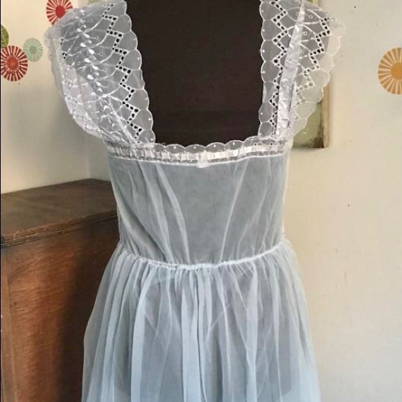 Vtg 60s Soft Icy Baby Blue Negligee/Princess Slip - Picture 3 of 5